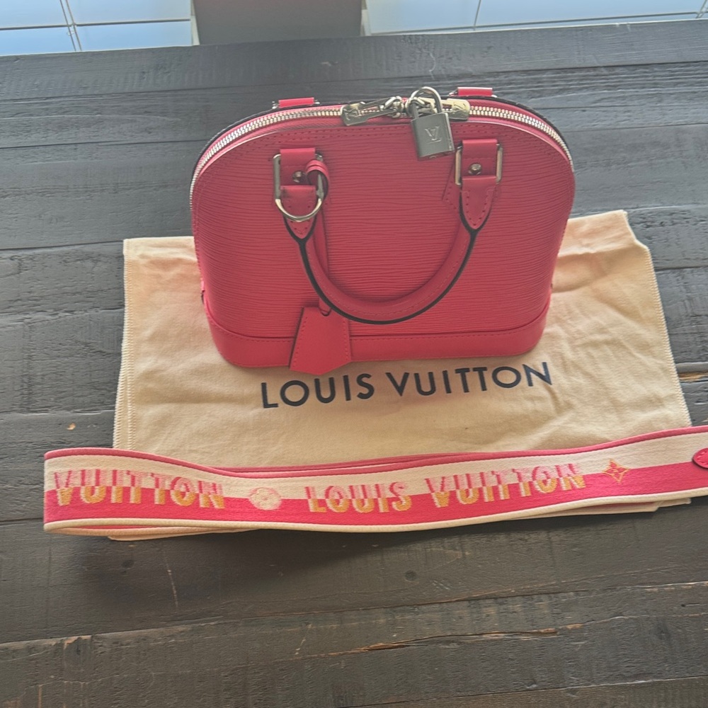 Louis Vuitton Alma BB - Picture 2 of 10